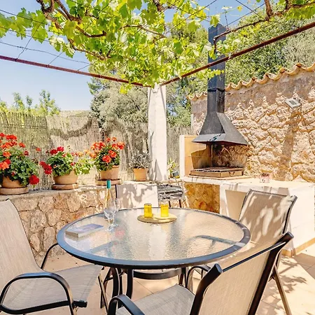 Camarroja By Sealand * Pollenca